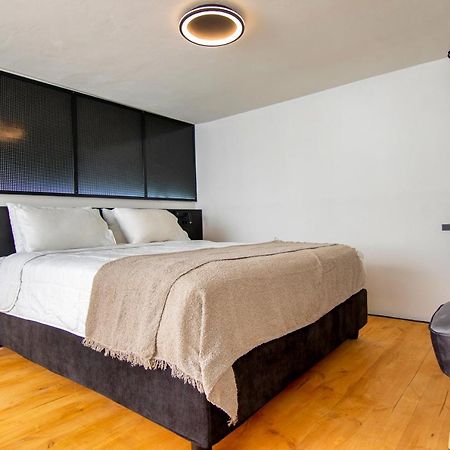 Appartamento Luxury Loft In The Center Rhodes City Esterno foto