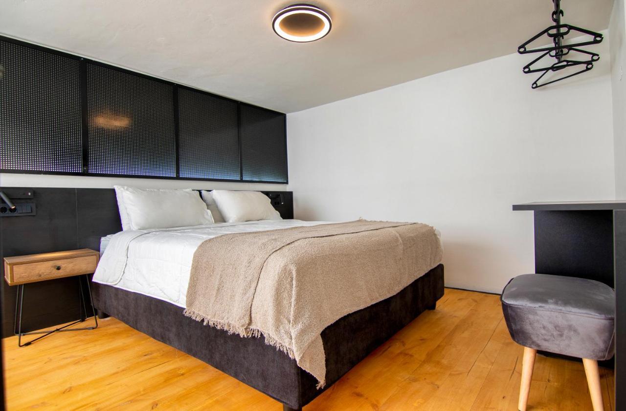 Appartamento Luxury Loft In The Center Rhodes City Esterno foto